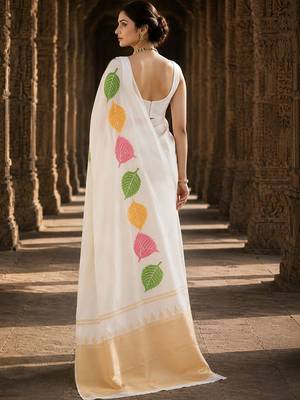 Off white woven design silk blend designer banarasi saree 3