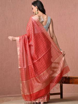 Red checked pure cotton handloom saree 3