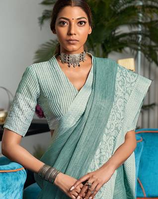Green woven design zari saree 3