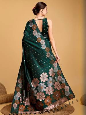Green ethnic motif woven design zari banarasi saree 2