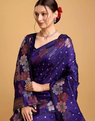 Blue women  saree with unstitched blouse piece 2
