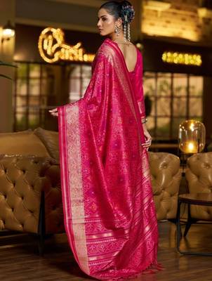 Pink woven design zari silk blend designer patola saree 2