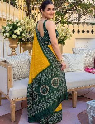 Yellow bandhani mirror work pure georgette leheriya saree 2