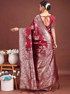 Maroon woven design zari silk blend designer banarasi saree 2