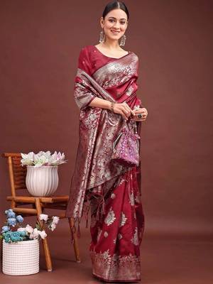 Maroon woven design zari silk blend designer banarasi saree 4