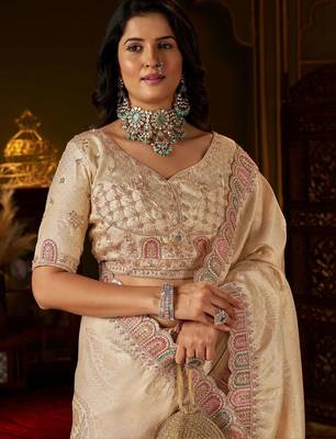Gold woven design embroidered silk blend designer kanjeevaram saree 2