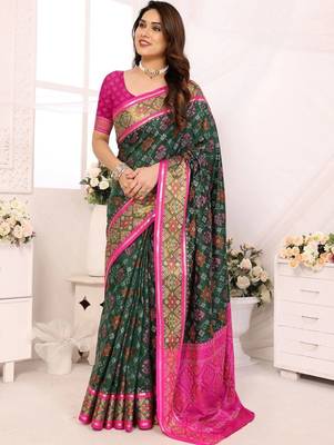 Green women bandhani zari silk blend designer patola saree 1