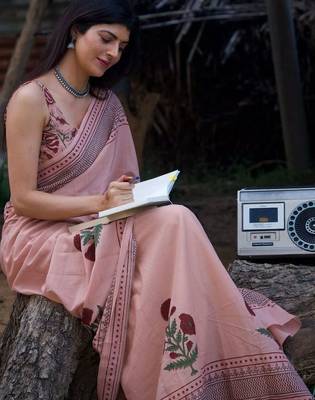 Pink designer digital printed pure linen saree 3