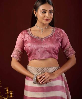 fashionable rose stone and bead embroidery border chiffon saree with unstitched blouse 5