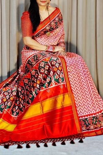 Red Color Lagadi Patta And Weaved Zari Border Work Silk Patola Saree