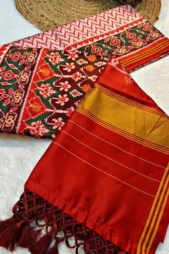 Red Color Lagadi Patta And Weaved Zari Border Work Silk Patola Saree