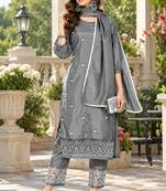 Women's embroidered kurta set with chiffon lace dupatta