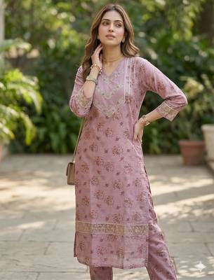 Women's silk chiffon embroidered kurta set with digital dupatta 4