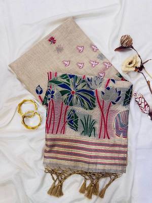 Cream Elephant And Floral Weaving Pallu Cotton Saree 2