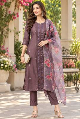 Women's reshm embroidered kurta pant dupatta set 1