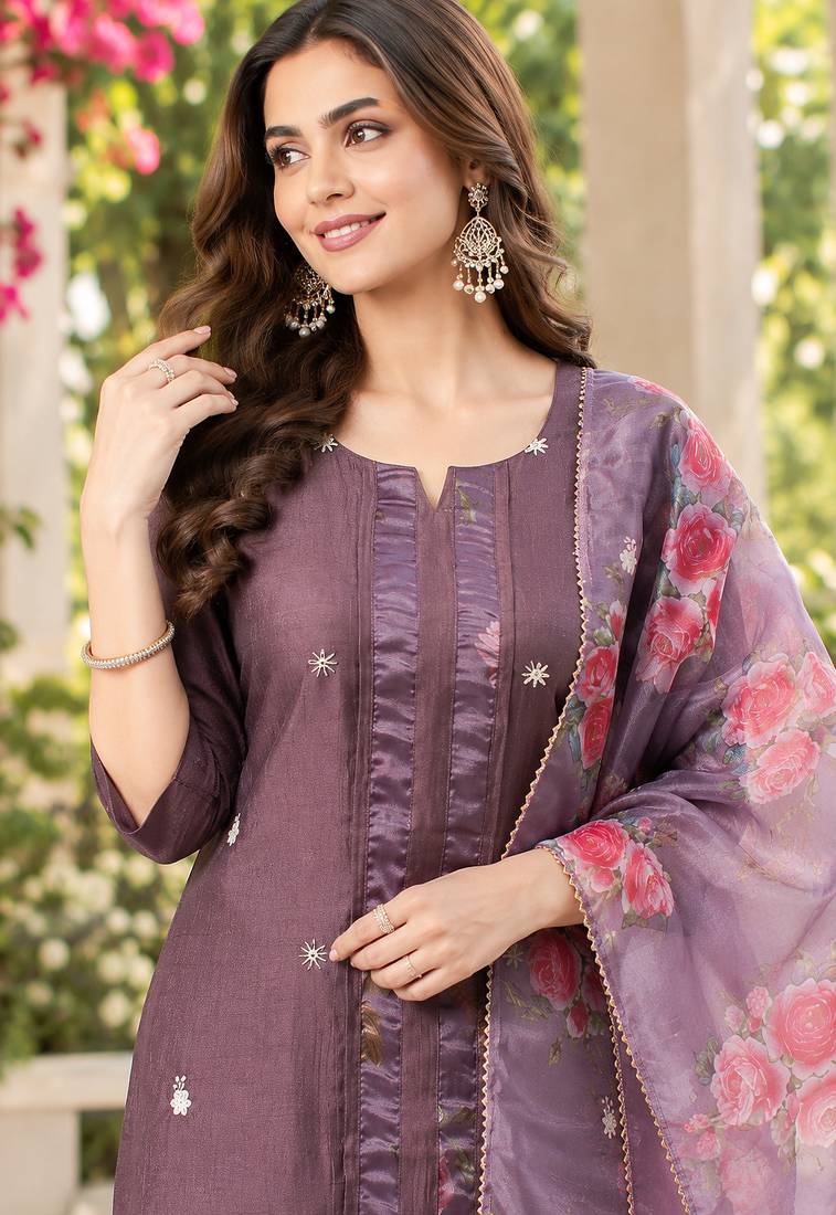 Women's reshm embroidered kurta pant dupatta set