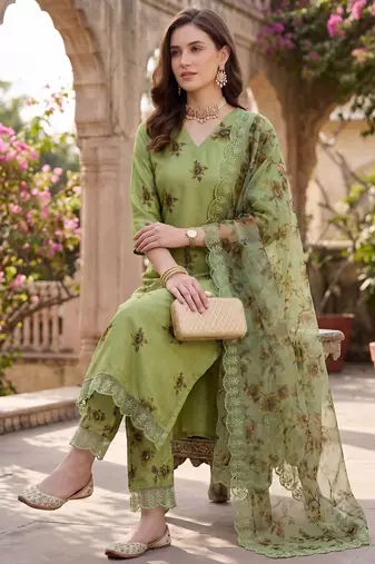 Women's silk chiffon embroidered kurta set with digital dupatta