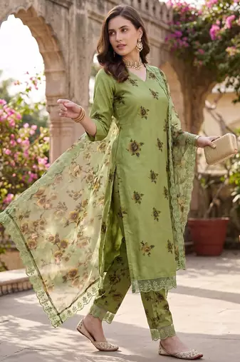 Women's silk chiffon embroidered kurta set with digital dupatta