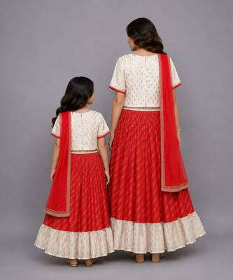 Mother daughter off white embroidered chanderi lehenga set 2