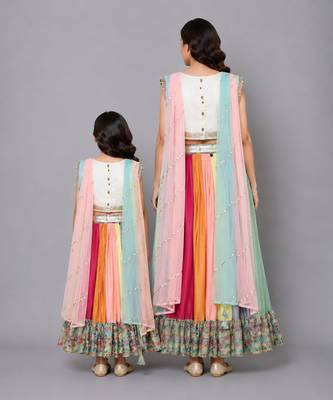 Mother daughter printed lehenga set with attached dupatta 2