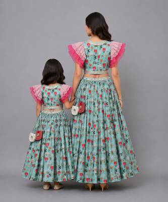 Mother daughter green bees printed lehenga set 2