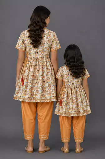 Mother daughter white printed cotton silk kurta set