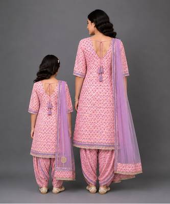 Mother daughter pastel peach printed cotton silk kurti set 2