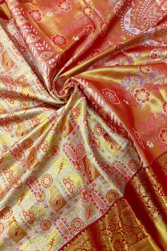 red woven kanchipuram silk blend saree with blouse piece
