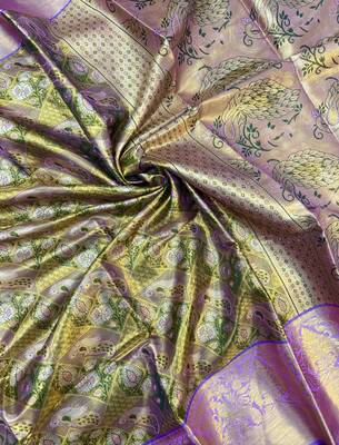 green woven kanchipuram silk blend saree with blouse piece 2