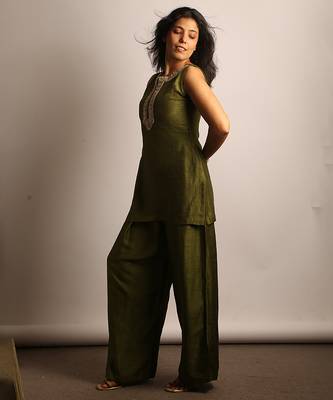 Olive green embroidered raw silk co ord set 6