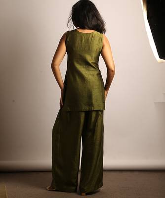 Olive green embroidered raw silk co ord set 7