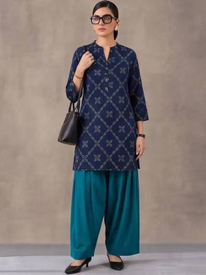 women printed regular cotton kurta with patiala 1