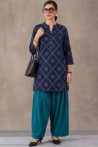 women printed regular cotton kurta with patiala