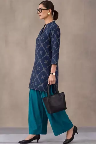 women printed regular cotton kurta with patiala