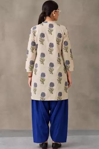 women floral printed regular cotton kurta with patiala