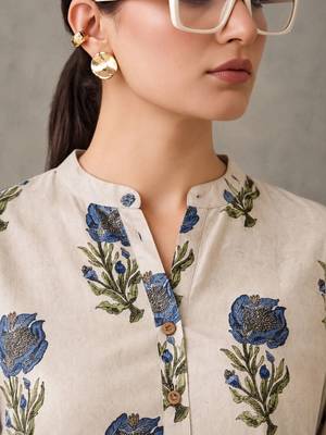 women floral printed regular cotton kurta with patiala 6