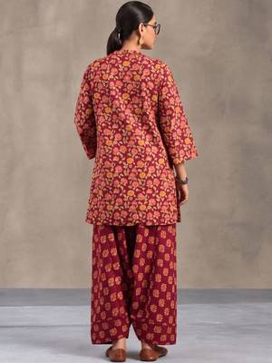 women floral printed regular cotton kurta with patiala 2