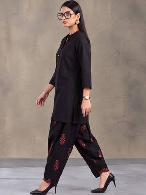 women ethnic motifs regular cotton kurta with patiala 3