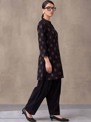 women ethnic motifs printed regular cotton kurta with patiala 3
