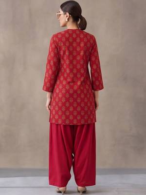 women ethnic motifs printed regular cotton kurta with patiala 2