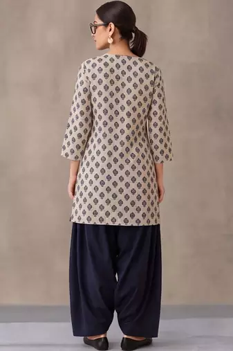 women ethnic motifs printed regular cotton kurta with patiala