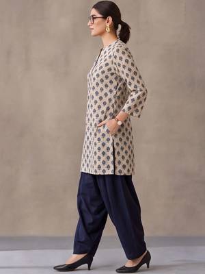 women ethnic motifs printed regular cotton kurta with patiala 3