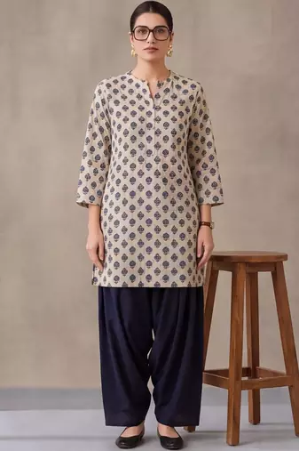 women ethnic motifs printed regular cotton kurta with patiala
