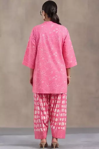 women floral printed regular cotton kurta with patiala