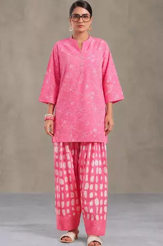 women floral printed regular cotton kurta with patiala