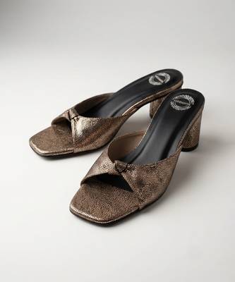 Gold knot artificial leather heels 4