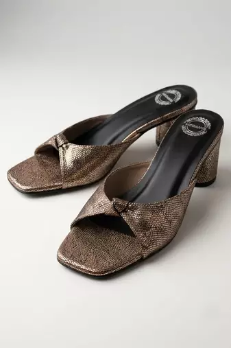 Gold knot artificial leather heels