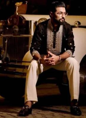 Men's black silk blend embroidered – stylish festive ethnic wear 2