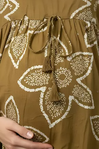 Green cotton printed maternity dress for women
