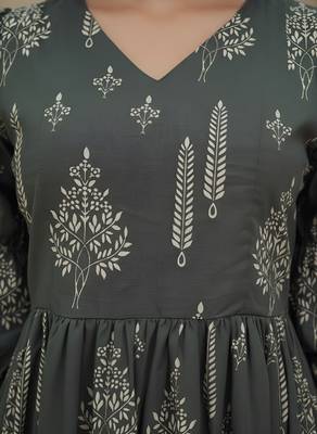 Green cotton printed maternity dress for women 2